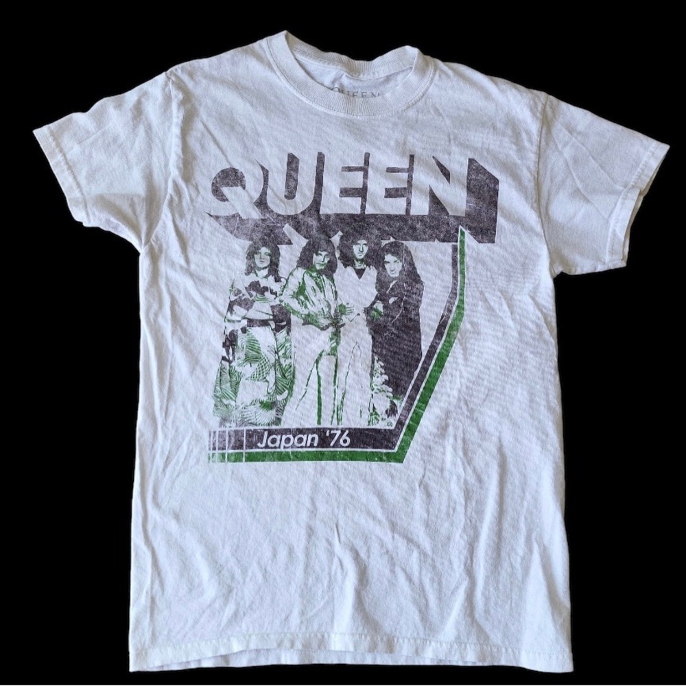 Queen T-shirt. Size Small. Official band merch.